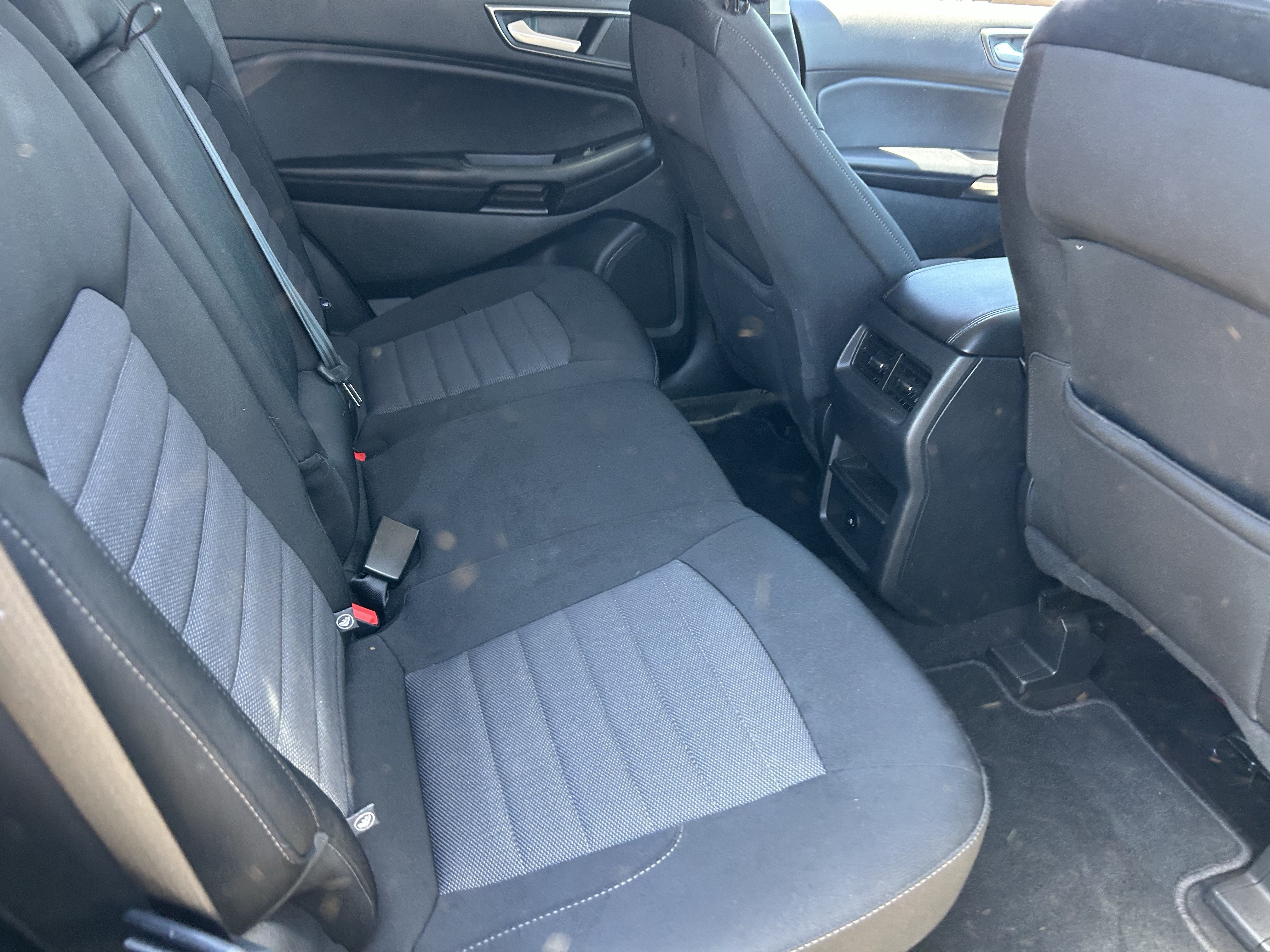 2023 Ford Edge SE - Photo 14