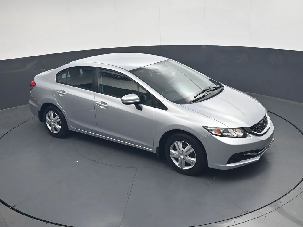Used 2015 Silver Honda LX image 30