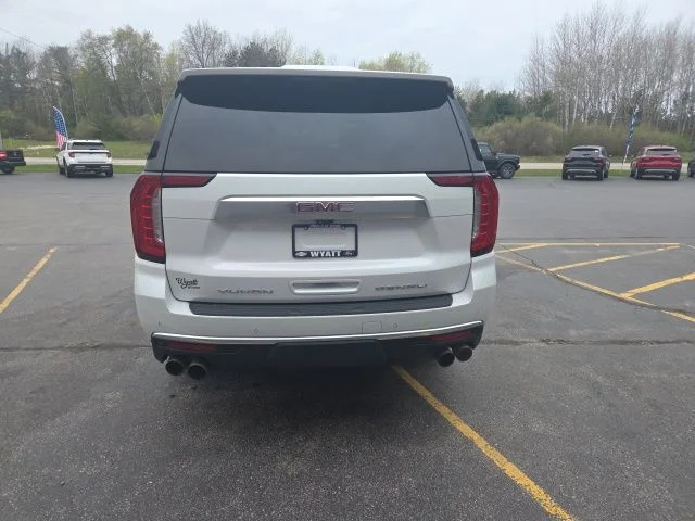 Used 2021 White Frost Tri-Coat GMC Denali image 7