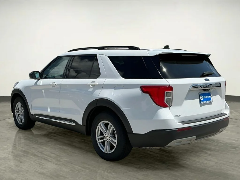 Used 2023 White Ford XLT image 4