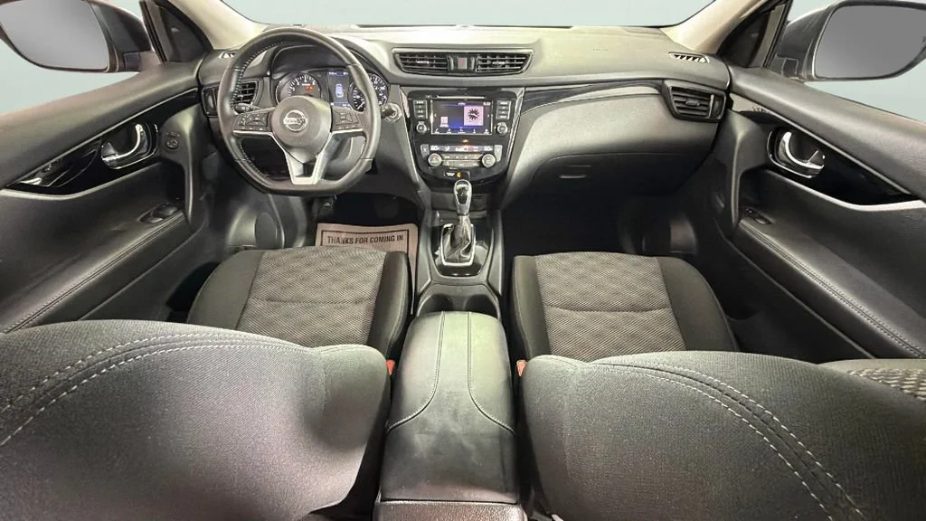 Used 2022 Red Nissan SV AWD Xtronic CVT image 33