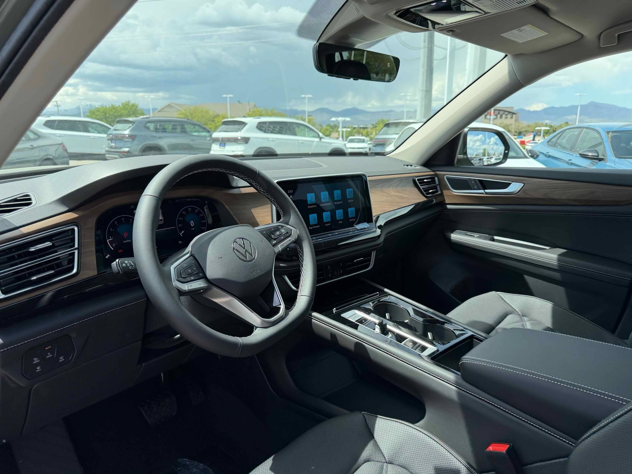 New 2026 Green Volkswagen 2.0T SE w/Technology image 4