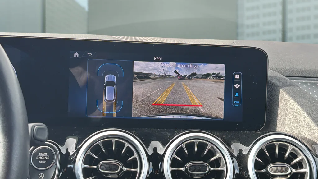 Used 2025 Black Mercedes-Benz GLA 250 image 26