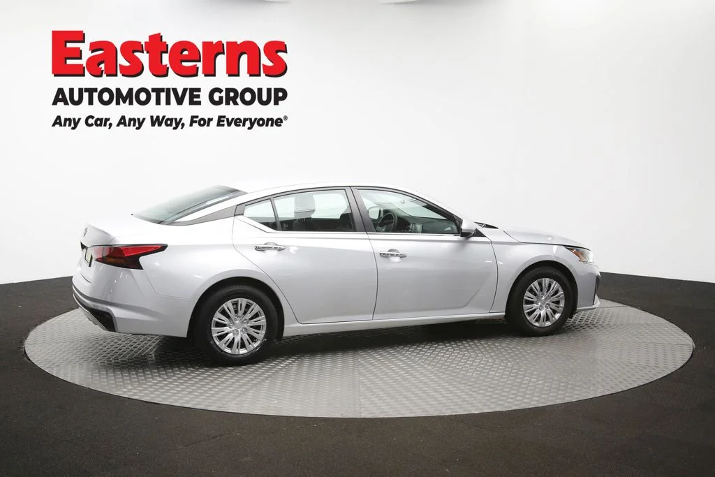 Used 2023 Silver Nissan 2.5 S image 41