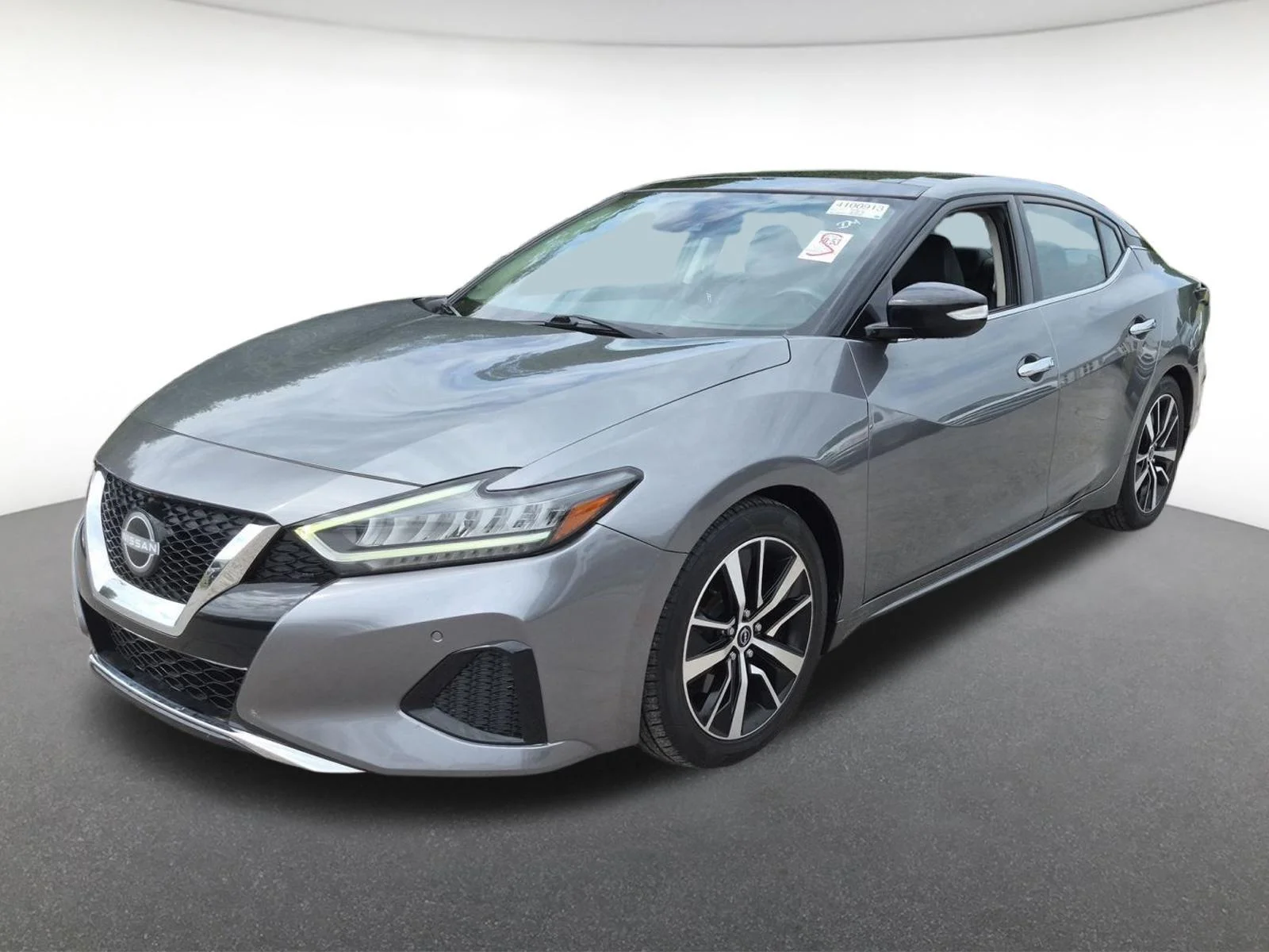 Used 2023 Silver NISSAN  image 1
