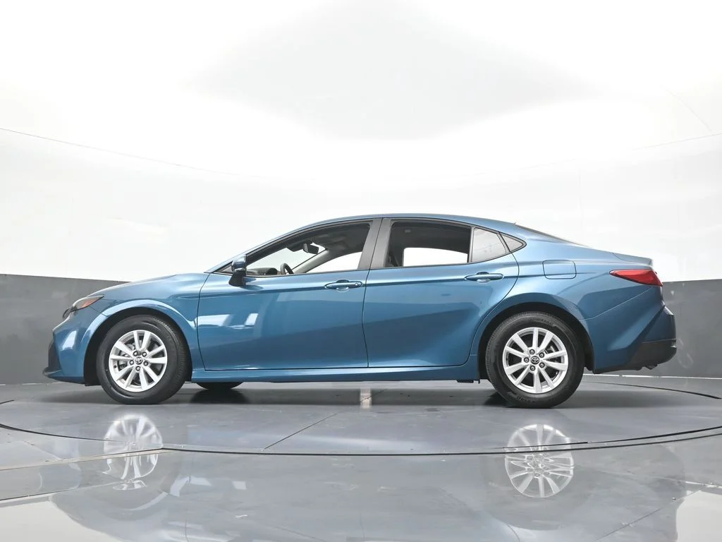 Used 2025 Ocean Toyota LE image 54