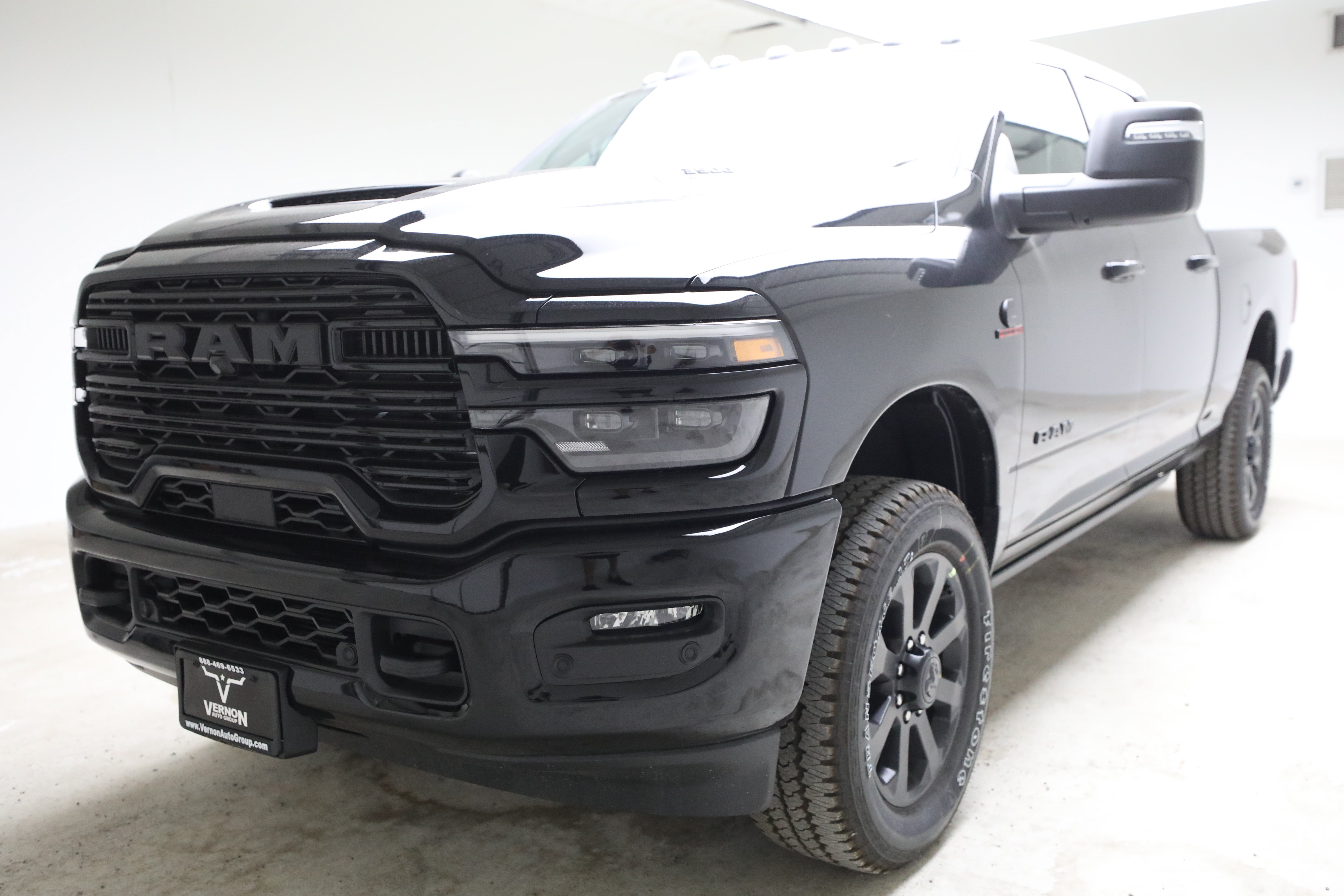 New 2026 Diamond Black Crystal Pearlcoat Ram N image 1