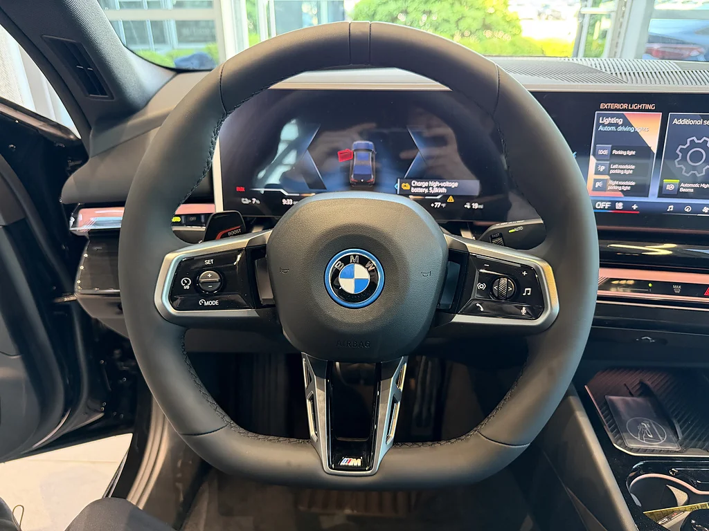New 2027 Black Sapphire Metallic BMW xDrive40 image 9
