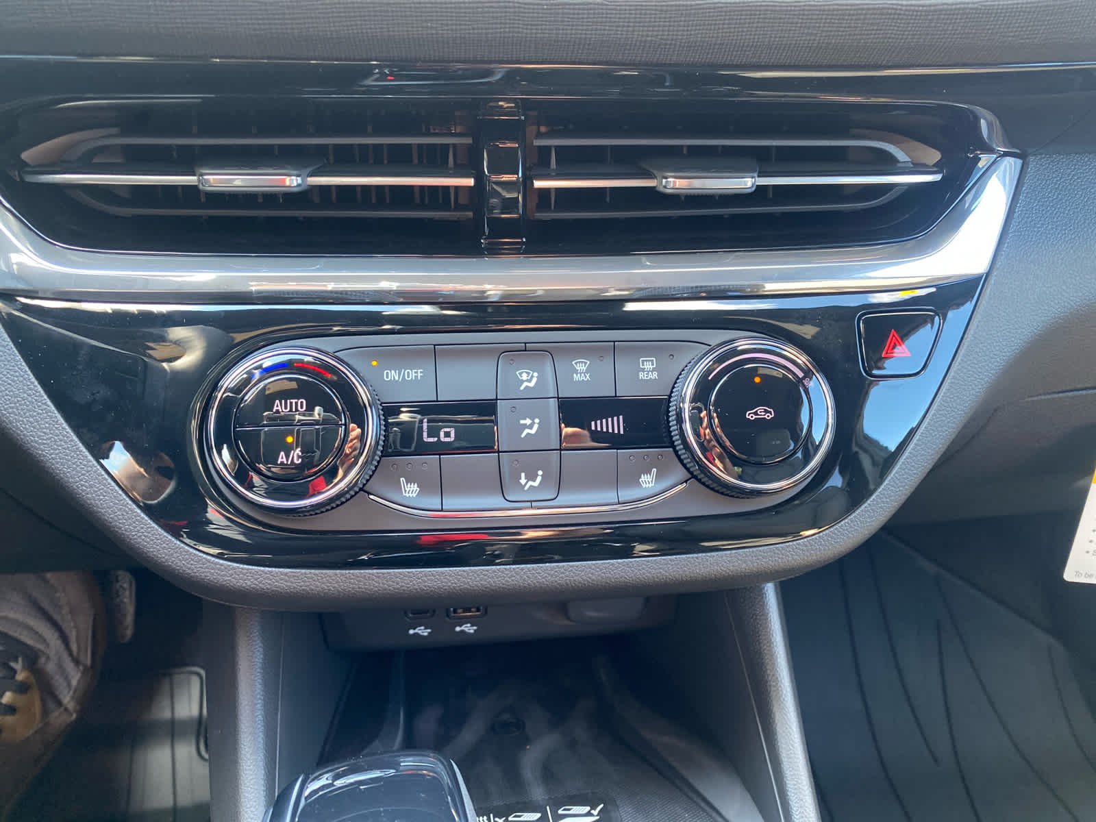 2026 Buick Envista Sport Touring - Photo 16