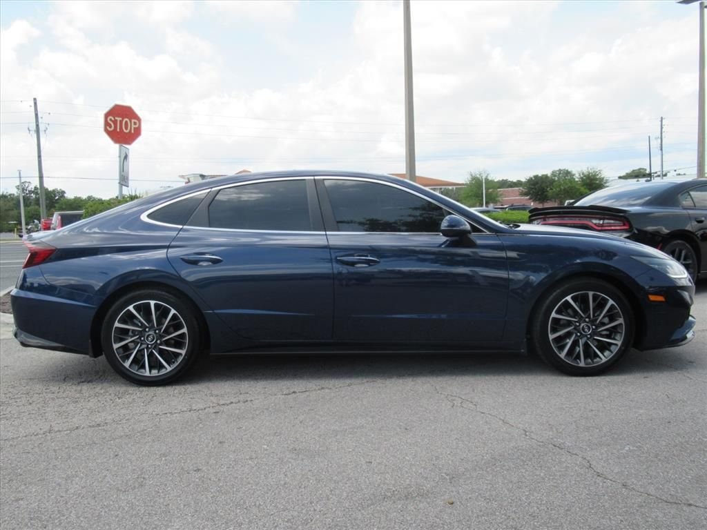 Used 2021 Blue Hyundai Limited image 2