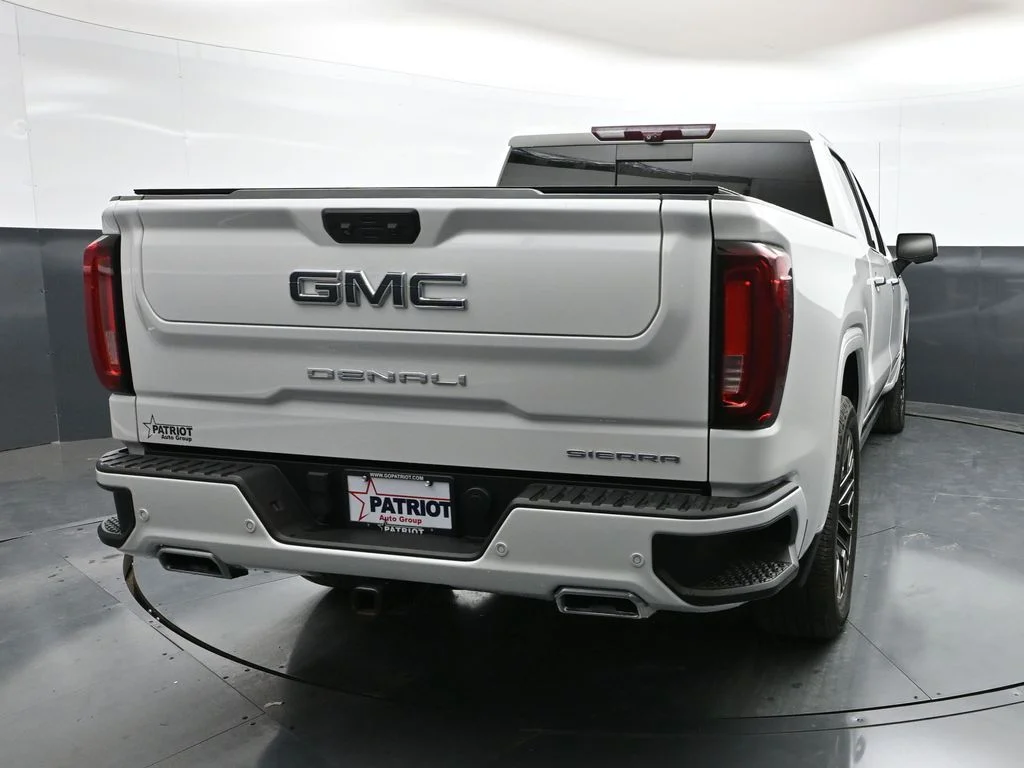 Used 2022 White GMC Denali Ultimate image 31