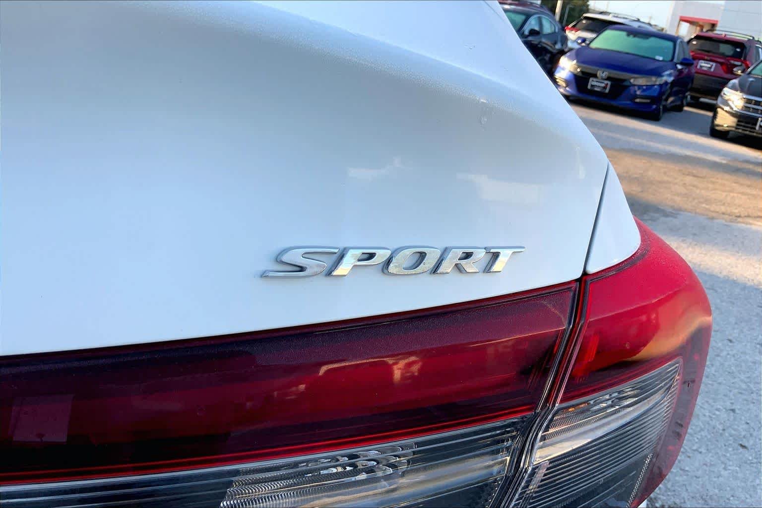 Used 2025 Platinum White Pearl Honda Sport image 10