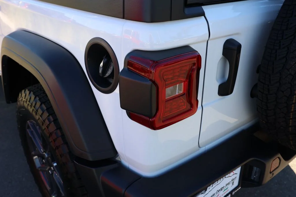 New 2026 Bright White Clear-Coat Exterior Paint Jeep Sport S image 6