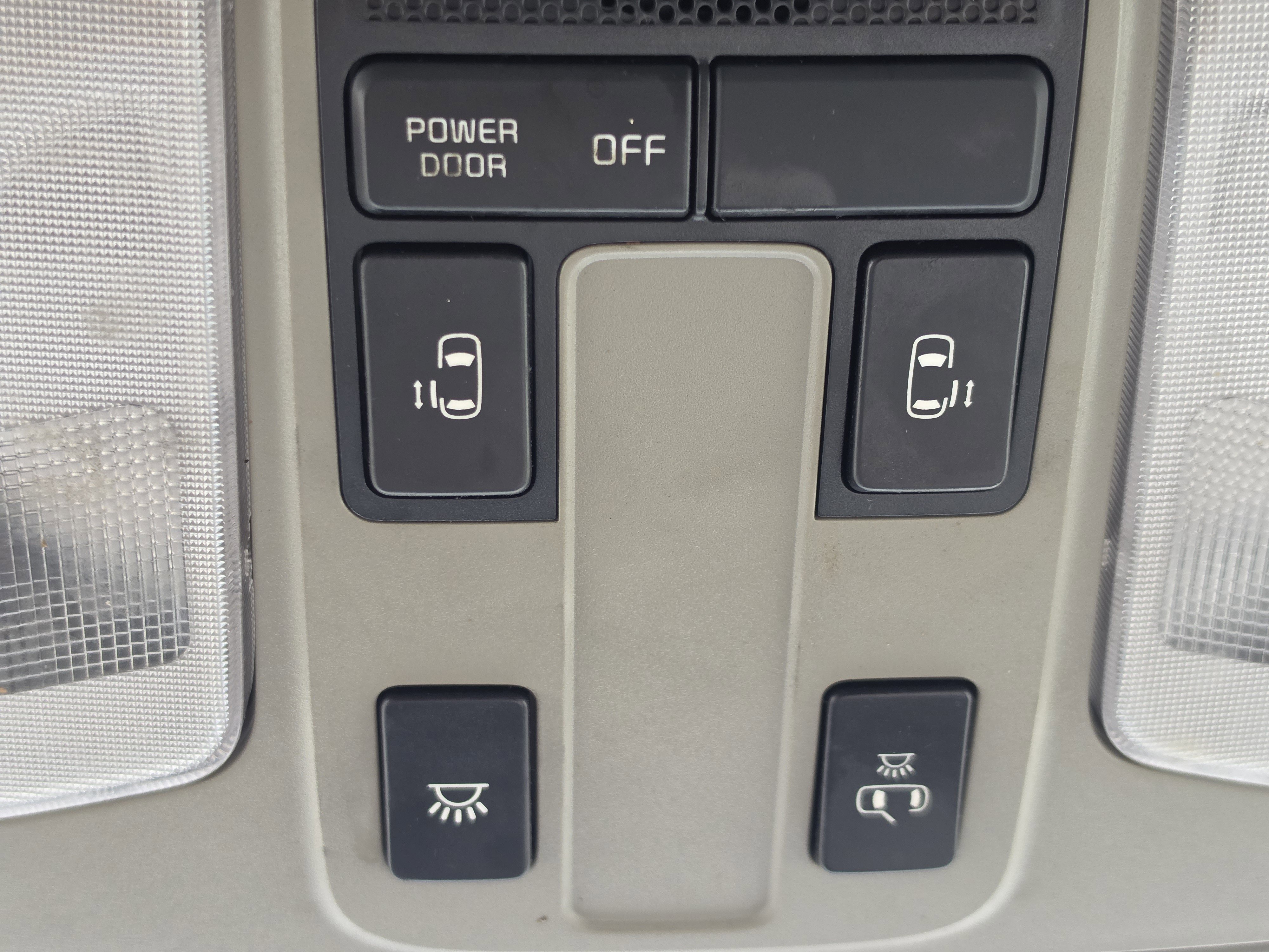 Used 2019 Panthera Metal Kia LX image 27