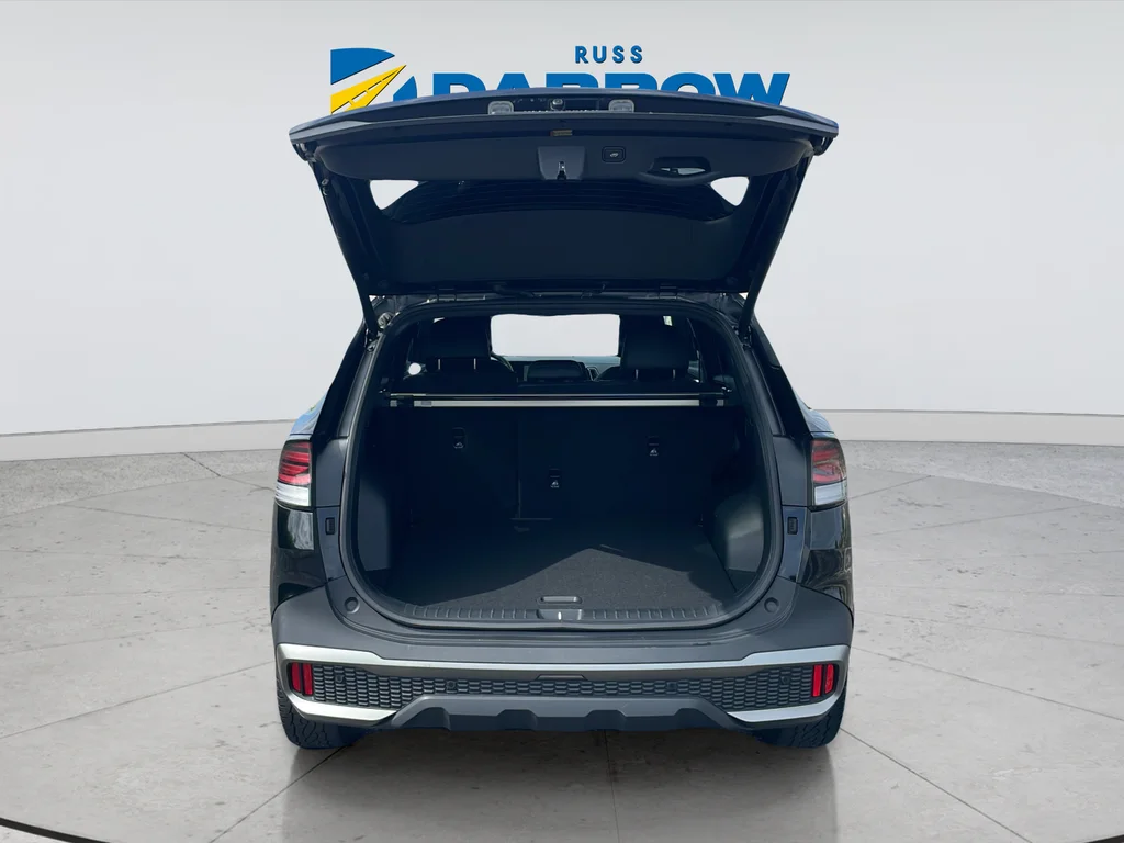 Used 2023 Black Kia X-Pro Prestige image 31