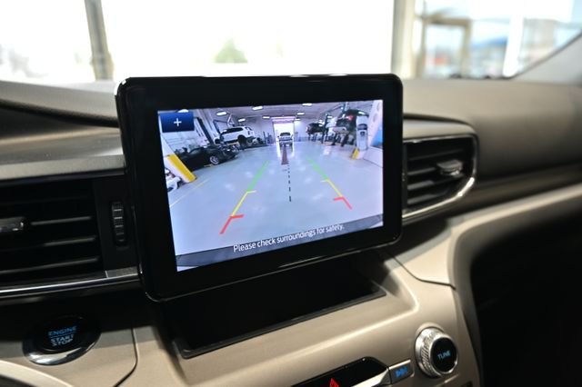 Used 2022 Black Ford XLT image 18