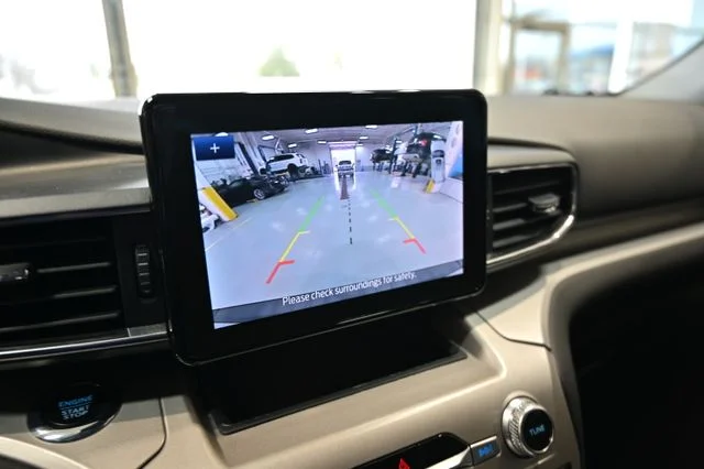 Used 2022 Black Ford XLT image 18