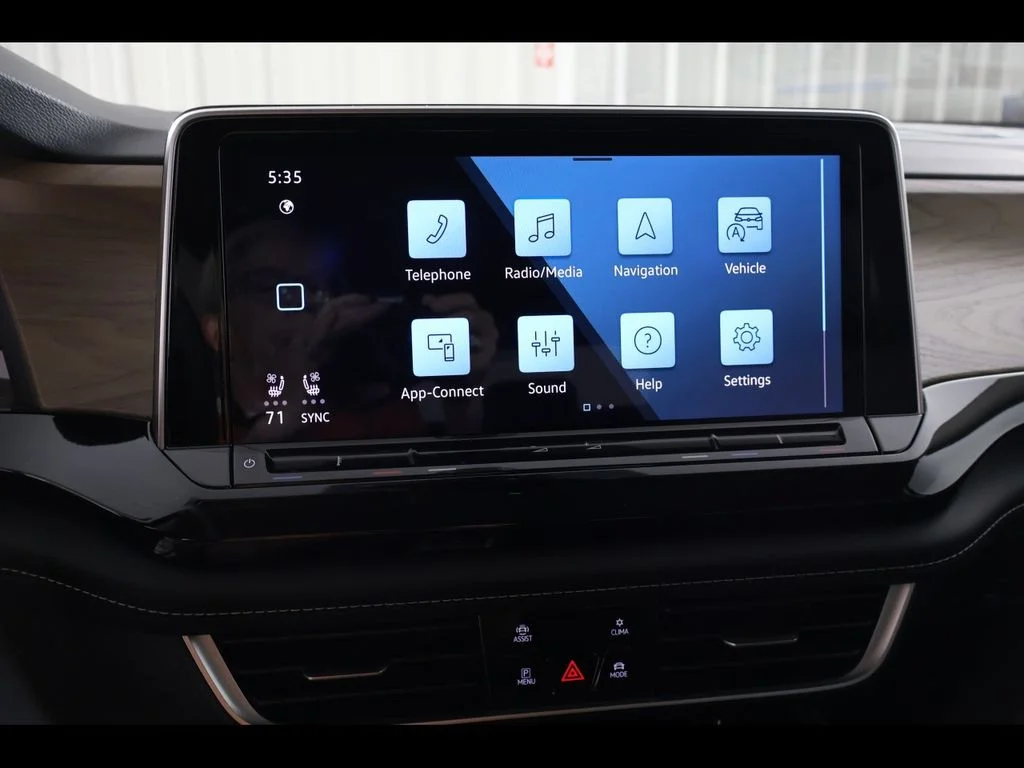 New 2026 Gray Volkswagen 2.0T SE w/Technology image 19
