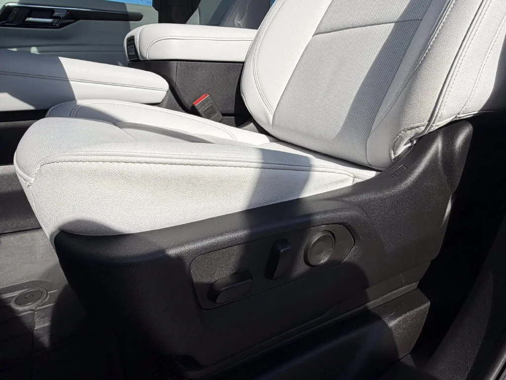 2025 Chevrolet Tahoe Premier - Photo 32