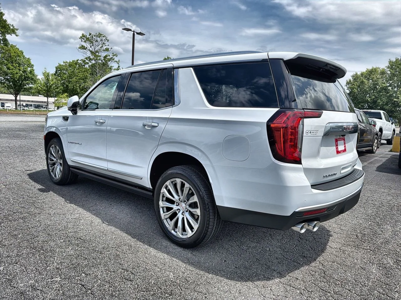 Used 2023 Summit White GMC Denali image 6