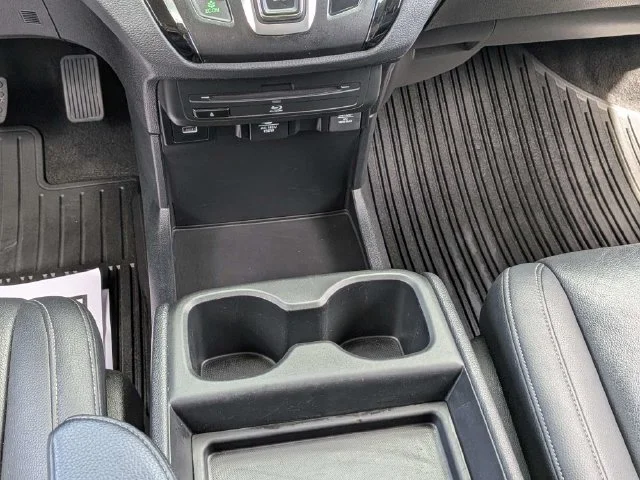 Used 2024 Gray Honda Touring image 18