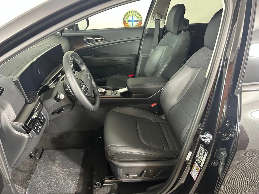 New 2027 Fusion Black Kia SX Prestige image 10