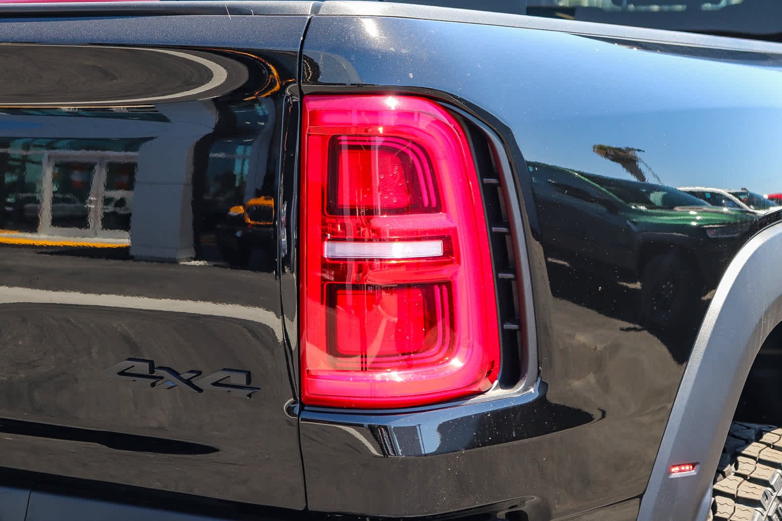 New 2026 Diamond Black Crystal Pearl-Coat Exterior Paint RAM RHO image 6
