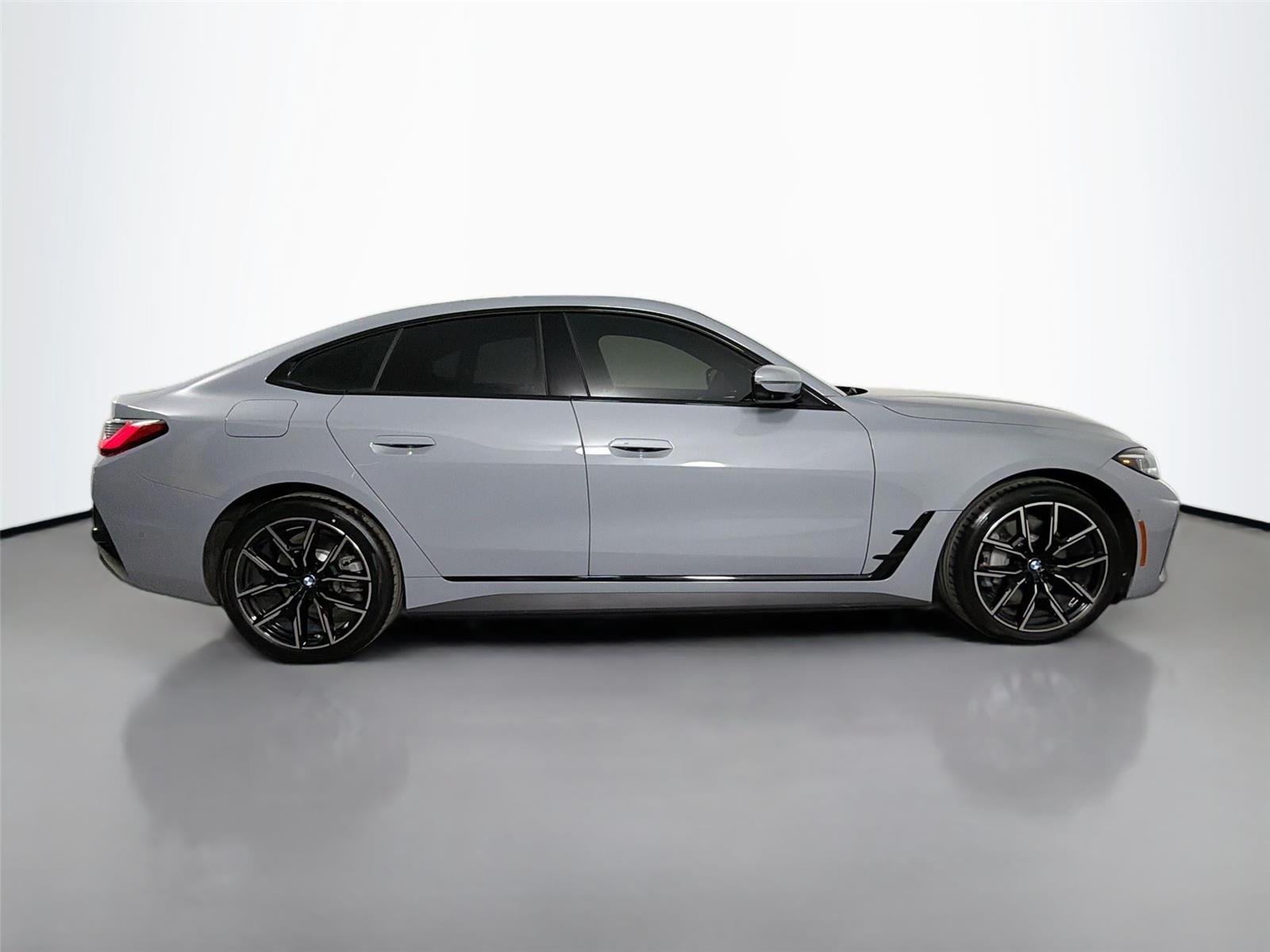 New 2026 Brooklyn Grey Metallic BMW xDrive40 image 5
