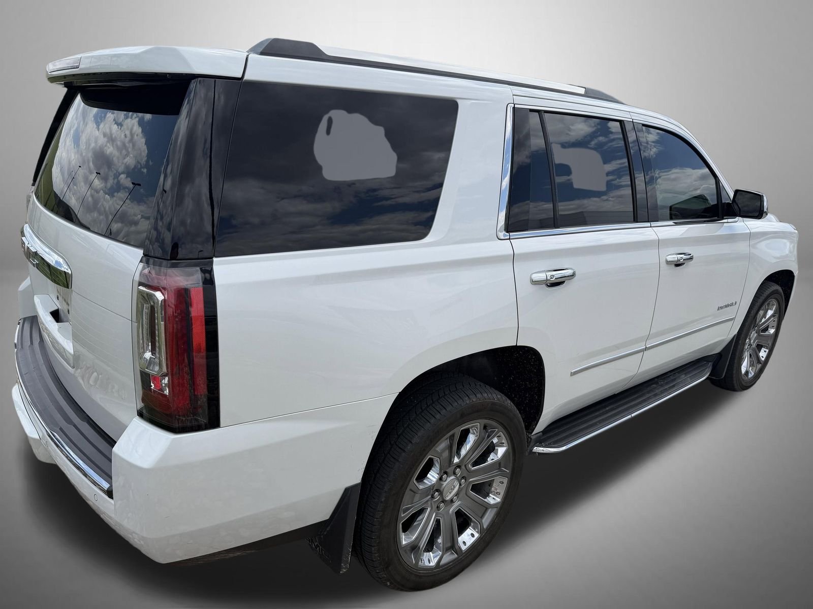 Used 2016 White GMC Denali image 3