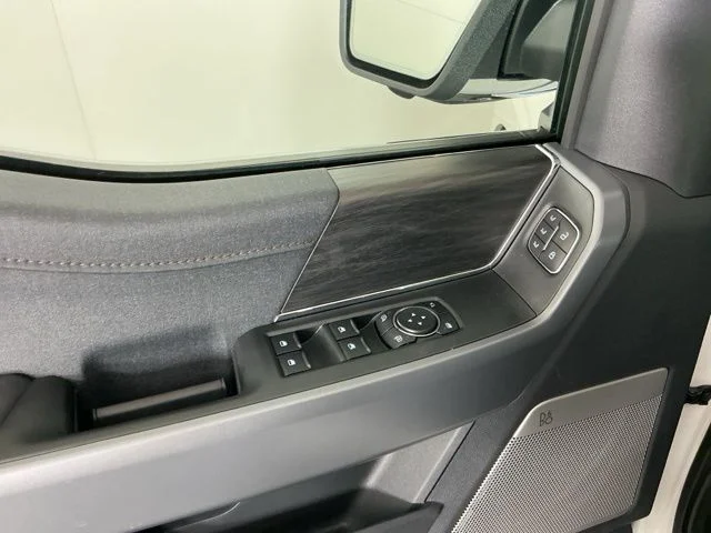 New 2026 Star White Metallic Tri-Coat Ford Lariat image 14