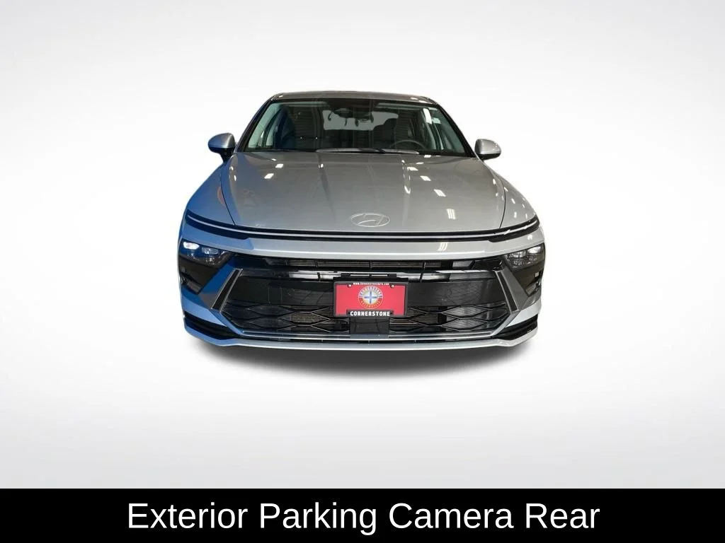 Used 2025 Silver Hyundai SEL image 14