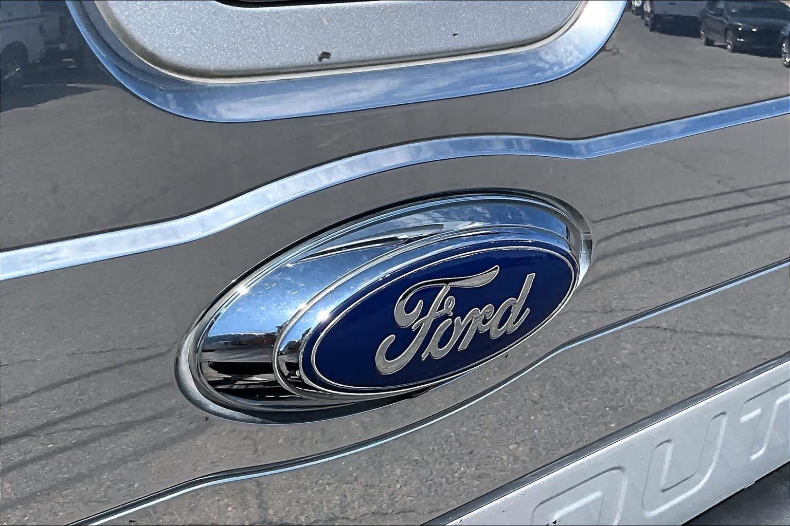 Used 2015 Ingot Silver Metallic Ford Platinum image 10