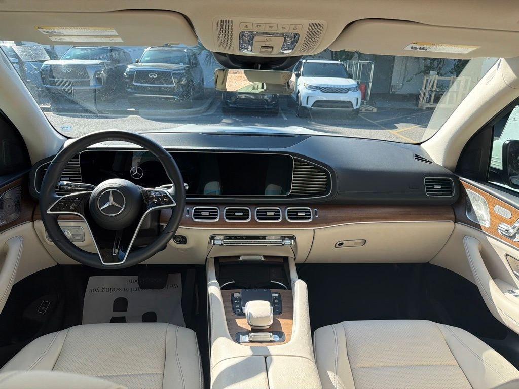 Certified Used 2026  Mercedes-Benz GLS 450 image 9