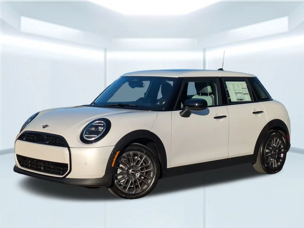 2026 MINI Hardtop's photo