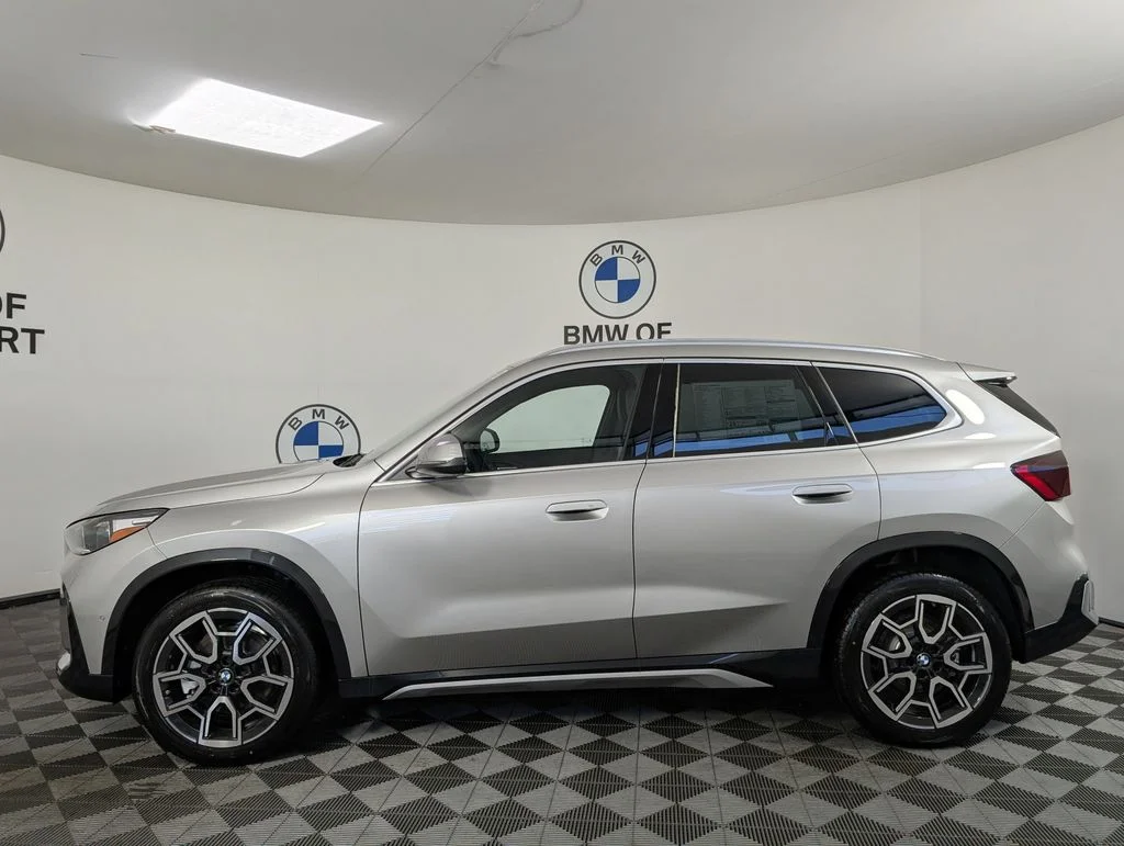 New 2026 Silver BMW xDrive28i image 9