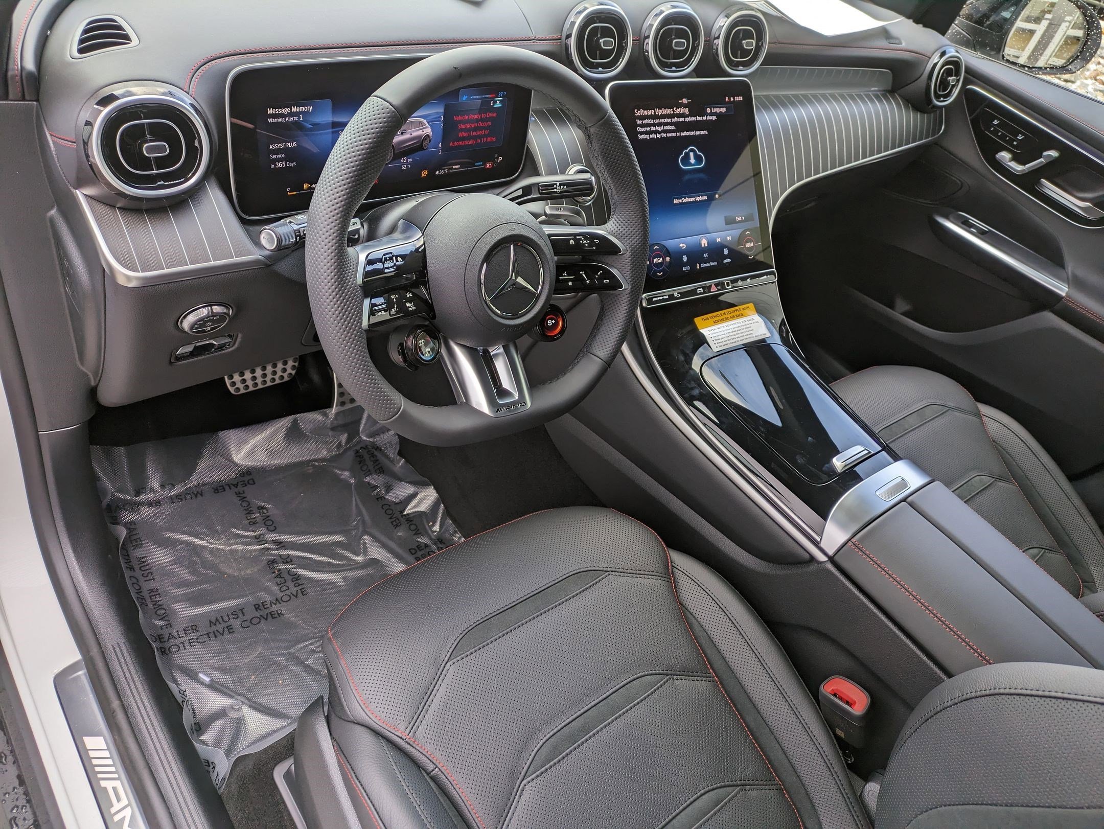 2025 Mercedes-Benz GLC AMG GLC43 - Photo 12
