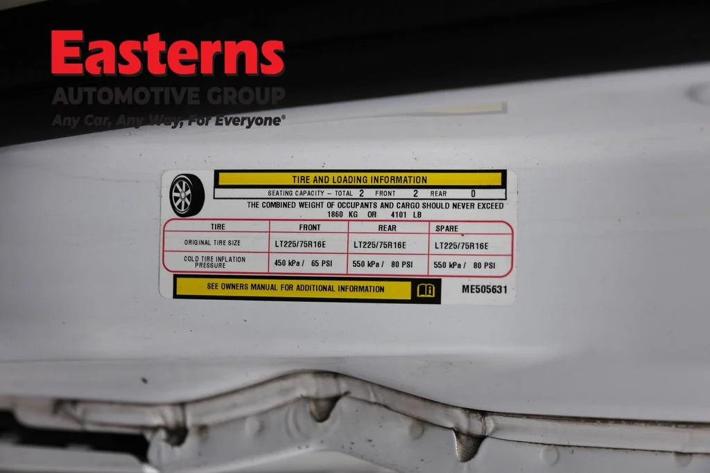 Used 2021 White Ram Base image 32