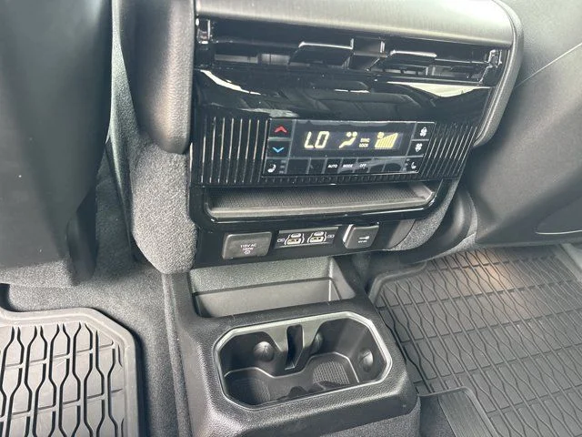 2026 Jeep Grand Wagoneer Limited Altitude - Photo 18