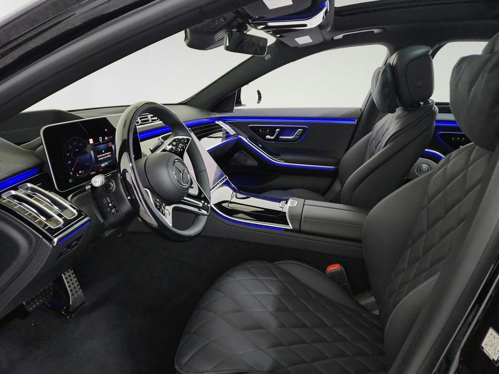 Used 2026 Obsidian Black Metallic Mercedes-Benz S 580 image 16