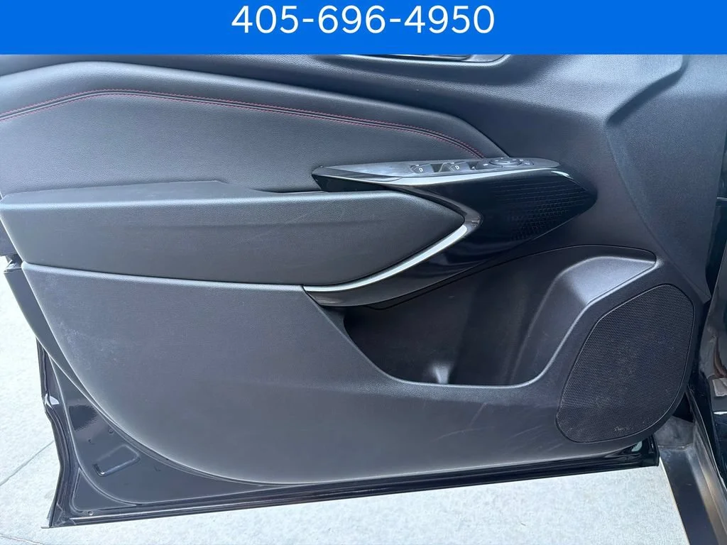 Pre-Owned 2024 Chevrolet Trax 2RS