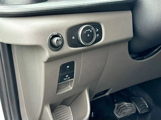 New 2025 Oxford White Ford Passenger Van XLT image 43