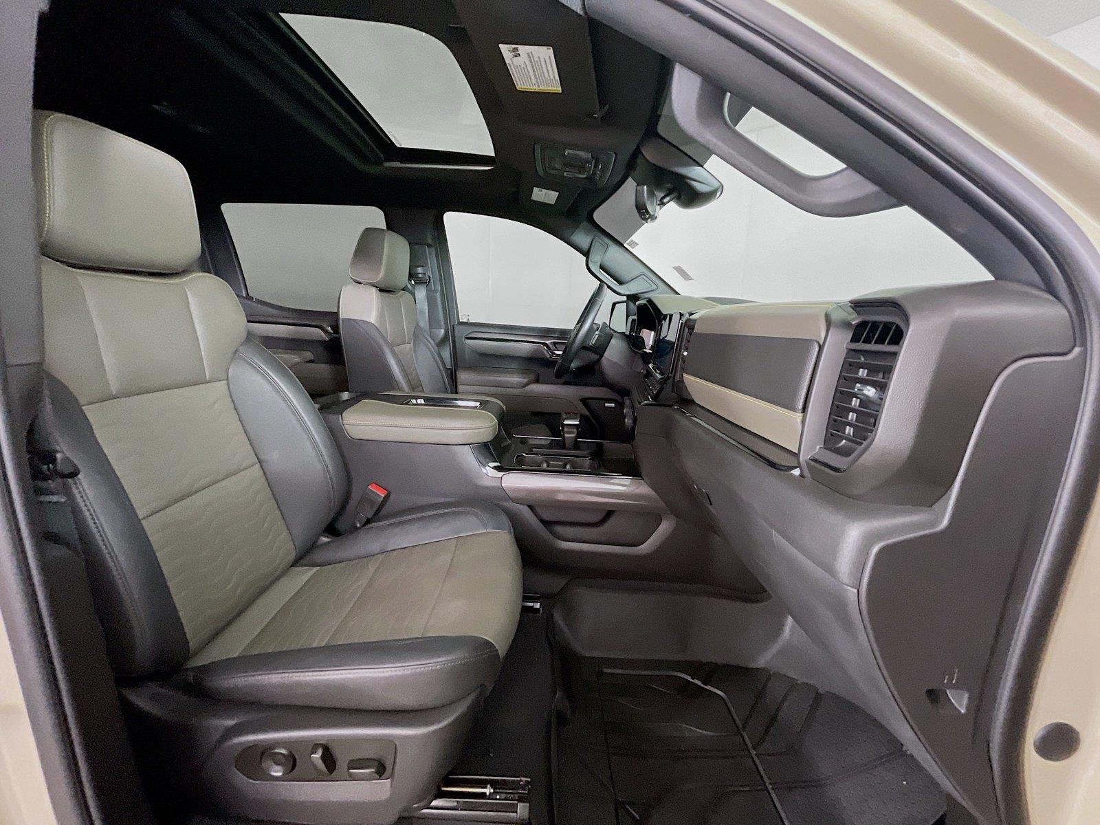 Used 2022 Sand Dune Metallic Chevrolet ZR2 image 31