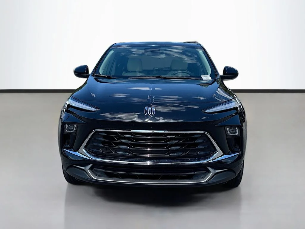 Used 2025 Black Buick Preferred image 8