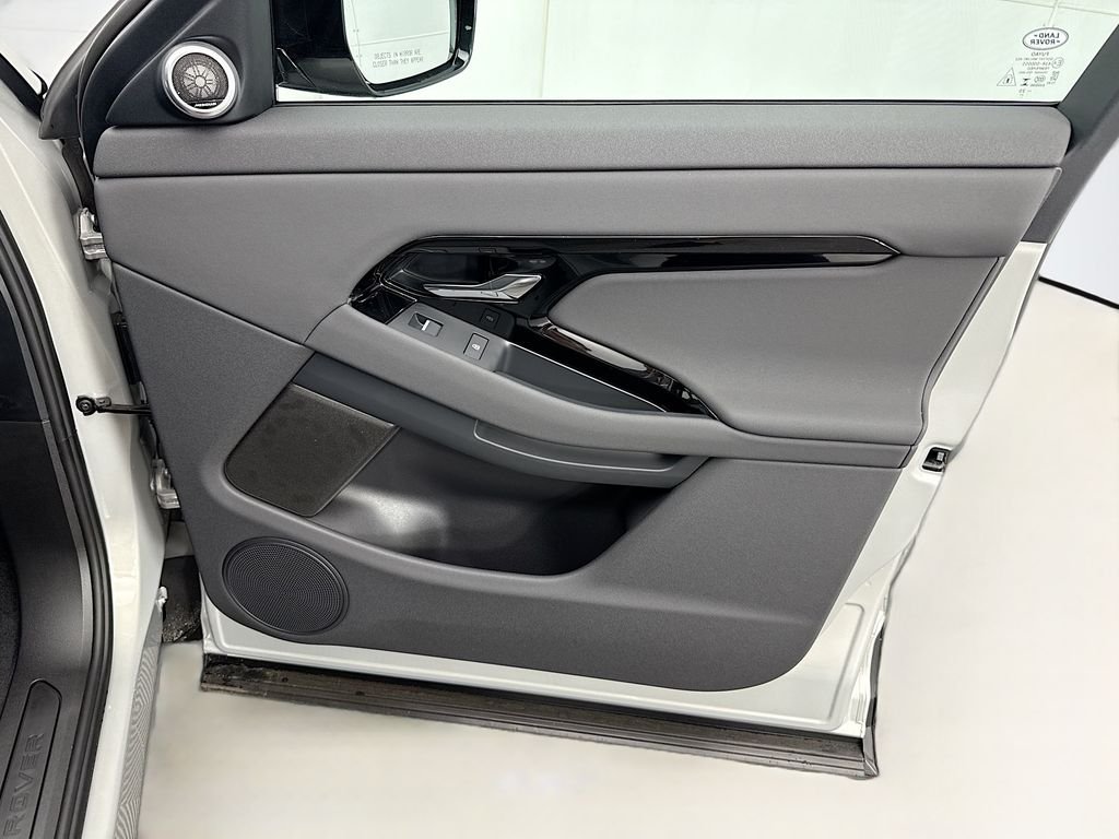 Used 2026 Seoul Pearl Silver Met Land Rover S image 24