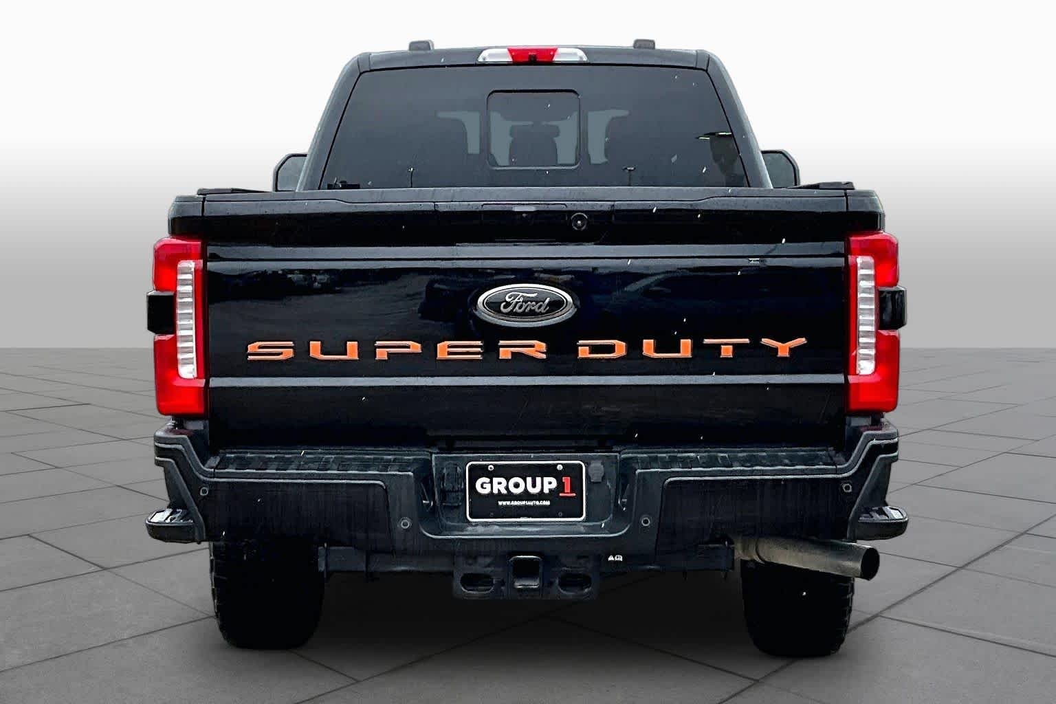 Used 2024 Agate Black Metallic Ford LARIAT image 5