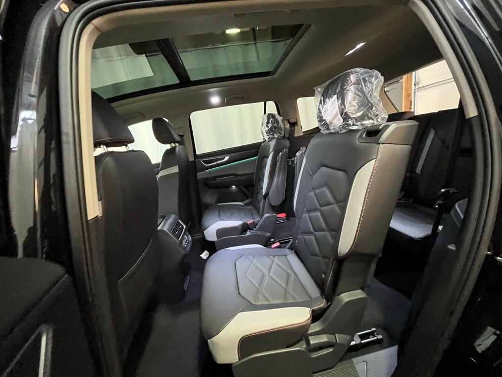 New 2026 Black Volkswagen 2.0T Peak Edition image 22