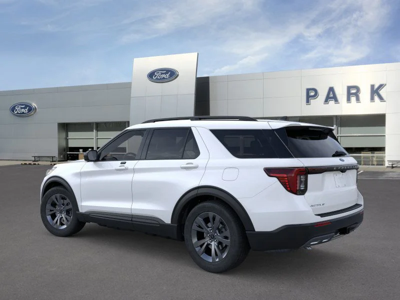 New 2026 Star White Metallic Tri-Coat Ford Active image 4