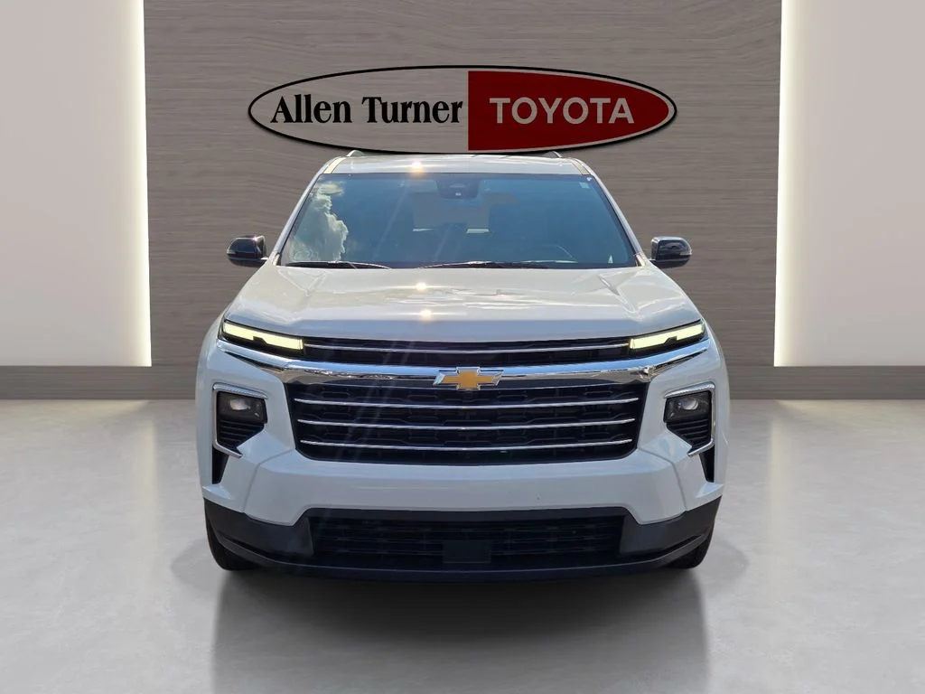 Used 2026 White Chevrolet LT image 4