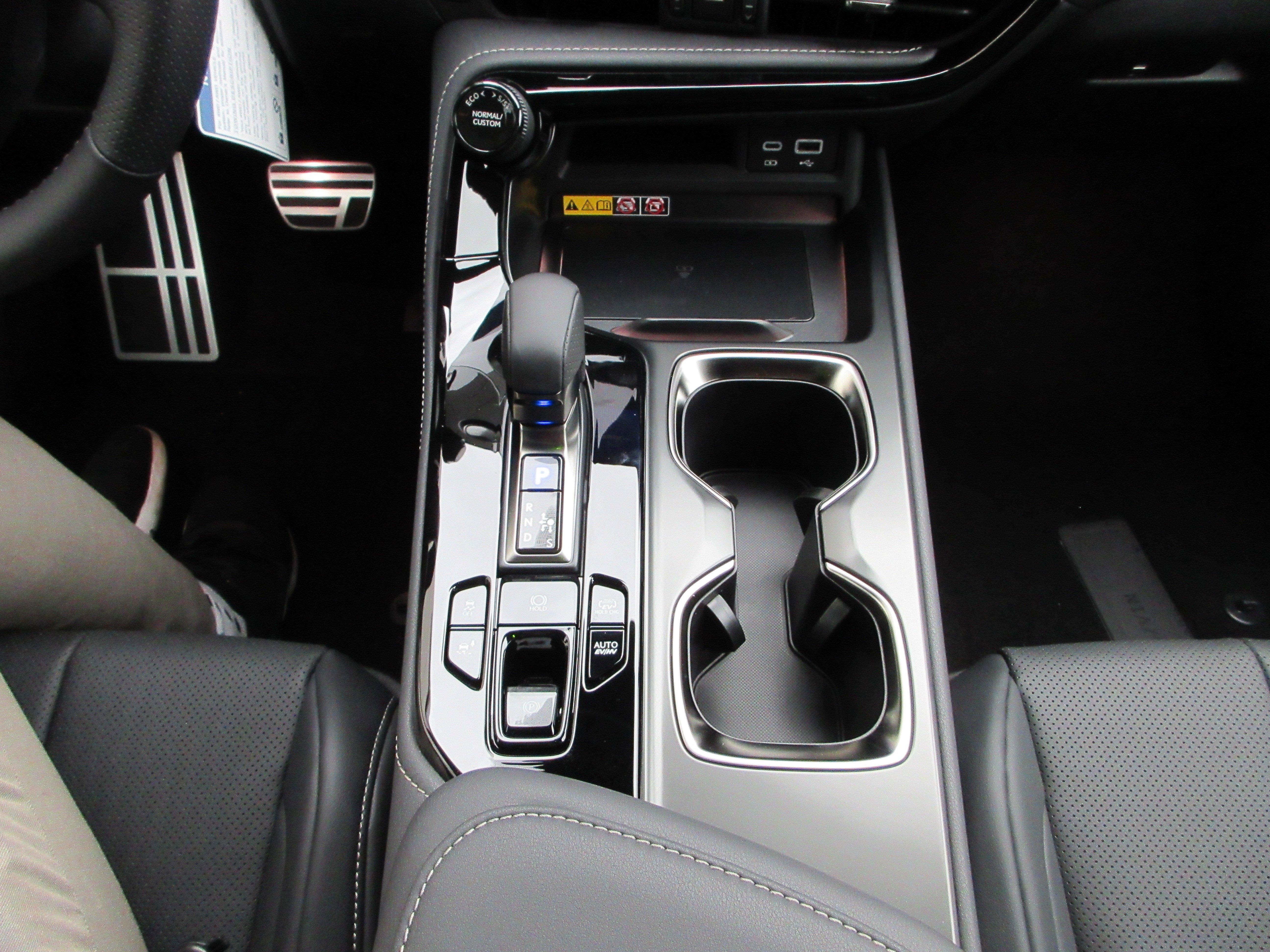 2026 Lexus NX 450h+ F-Sport - Photo 44