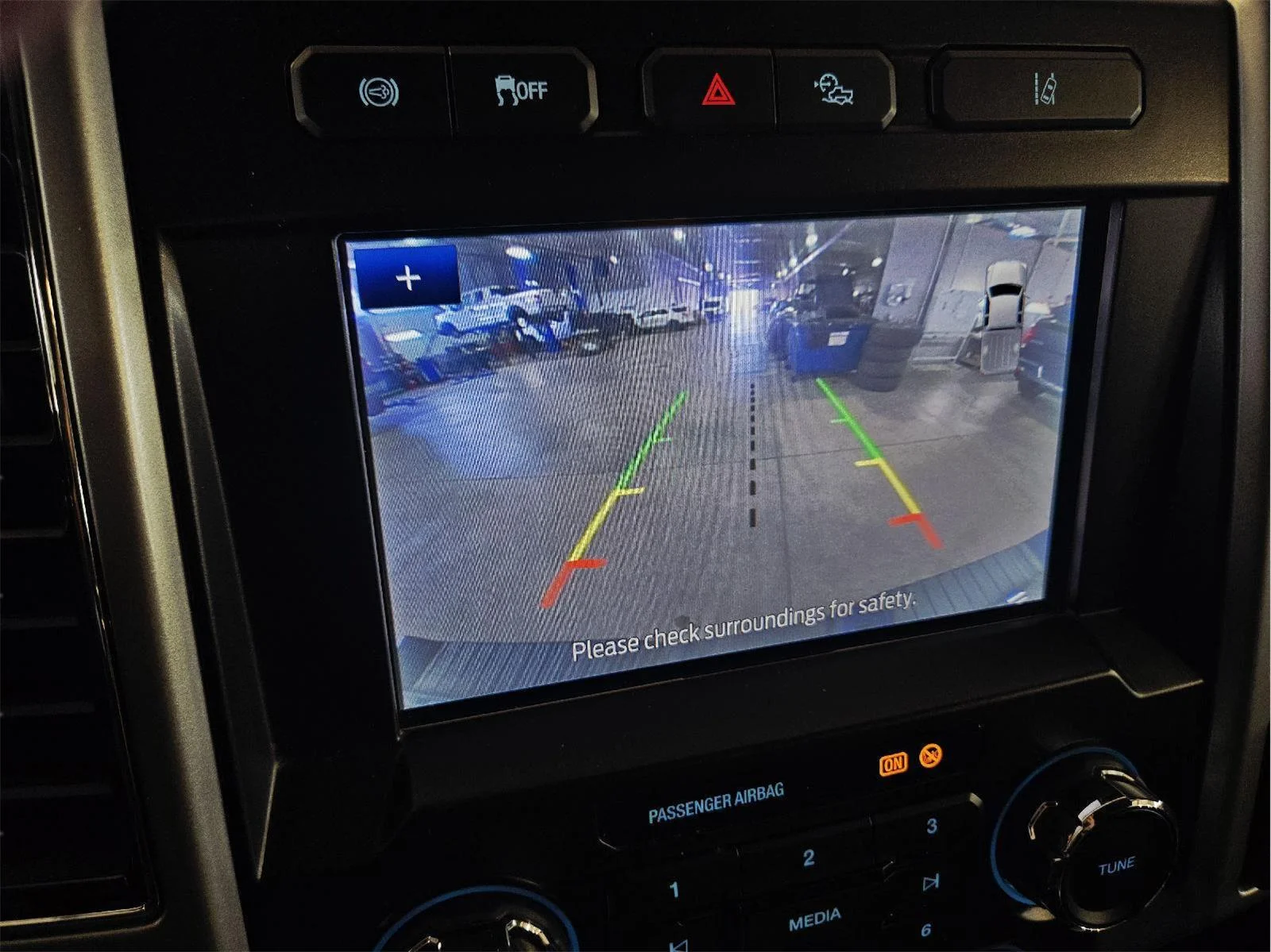 Used 2020 Agate Black Ford Lariat image 25